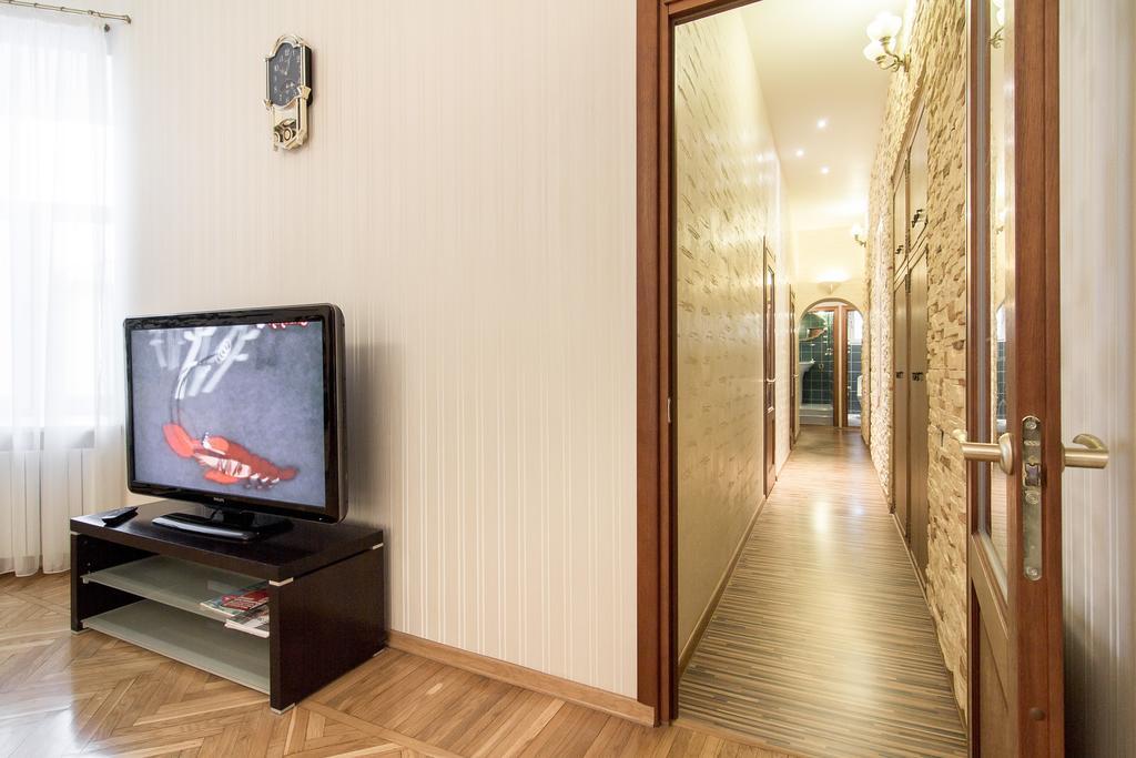 Apartamenty Na Sofievskoy Odessa Exterior photo