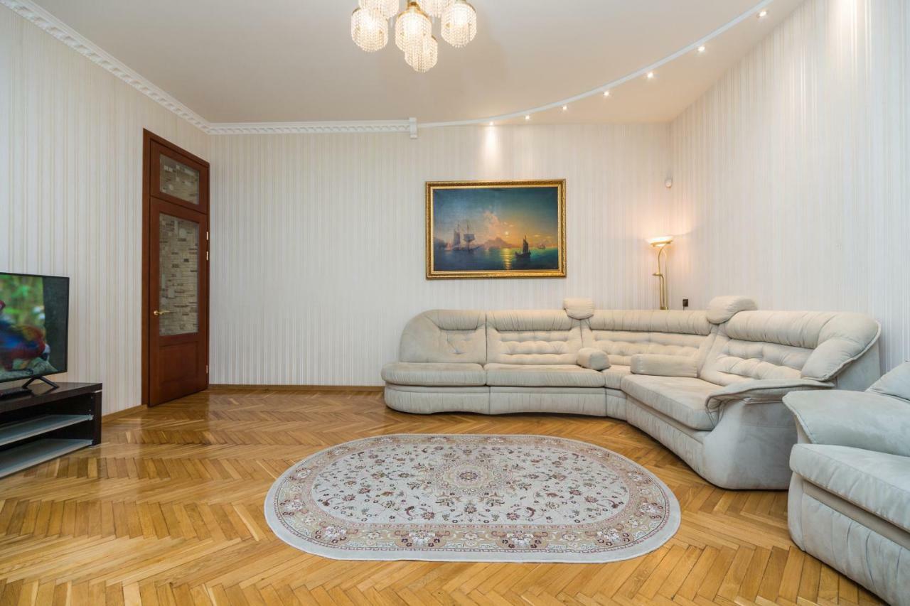 Apartamenty Na Sofievskoy Odessa Exterior photo