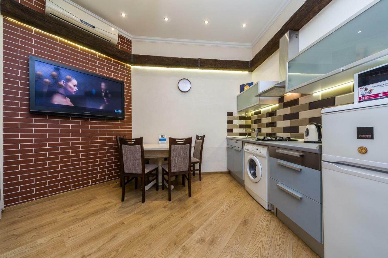 Apartamenty Na Sofievskoy Odessa Exterior photo